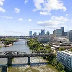 Apartment Upscale Riverview With Garage Walk To Downtown *