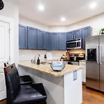 3203 Long Blvd