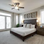 3203 Long Blvd Holiday home *