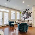 3203 Long Blvd Holiday home