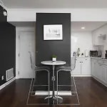 Home To The Stars On Music Row With Pool And Free Parking