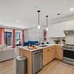 Hyve - Boho Bliss - 3 Bedroom - Located In Sobro