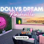 New Dollys Dream 12 Beds Downtown Nash Opry Karaoke Holiday home Nashville