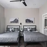 New Nashville Home - Rooftop Views - Hot Tub