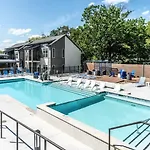 Landing Spectacular 1bd Gym Clubhouse