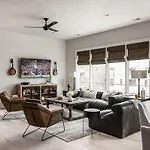 Holiday home Urban Row - Rooftop Hottub - Heart Of Gulch Nashville