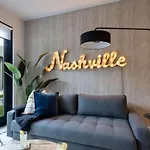 Jupiter - Odyssey - Heart Of Midtown Holiday home *