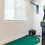 The Conway By Avantstay Apartment