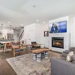 Riff & Rest - 2 Stylish Homes - Mins To Germantown Holiday home
