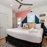 Riff & Rest - 2 Stylish Homes - Mins To Germantown Holiday home