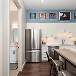 Harmony Outpost-pool & Gym-4 Mins To Broadway