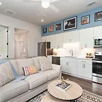 Holiday home Harmony Outpost-pool & Gym-4 Mins To Broadway