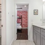 Riff & Rest - 2 Stylish Homes - Mins To Germantown Nashville