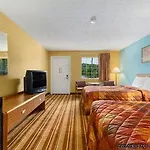 Super 8 By Wyndham Whites Creek/ Nw Area Hotel Nashville