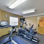 Sleep Near Percy Priest Inn 4*