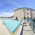 Sleep Near Percy Priest Inn 4*