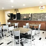 Hotel Super 8 By Wyndham Whites Creek/ Nw Area