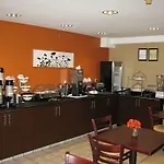 Sleep Near Percy Priest Inn 4*