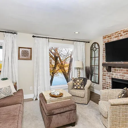 Nashville's Gem Apartment *