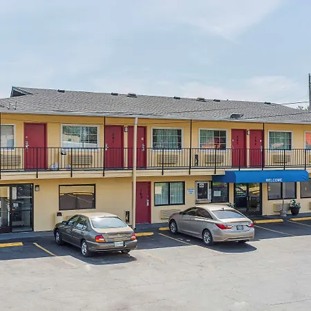 Rodeway Airport South Hotel Nashville