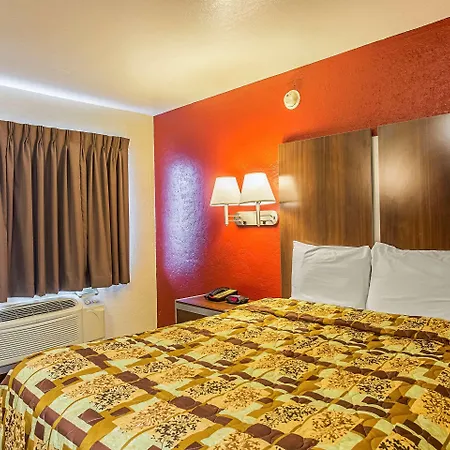 Hotel Rodeway Airport South 2*