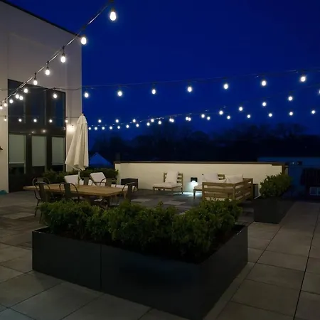 12th South Penthouse With Juliet Balcony * Nashville