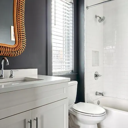 12th South Penthouse With Juliet Balcony Apartment Nashville
