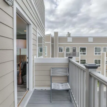 Walk To Broadway Riverfront With Pool *