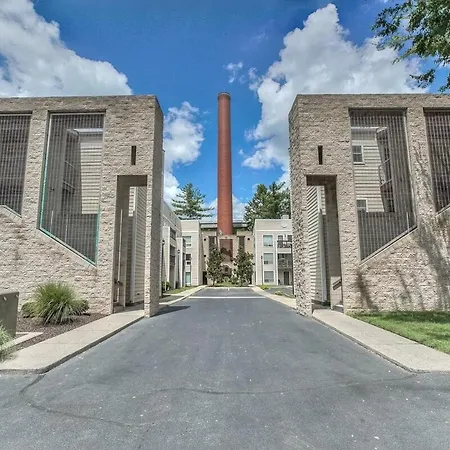 Apartment Walk To Broadway Riverfront With Pool *