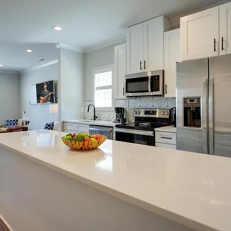 Holiday home Modest Melrose - 5 Mins To Broadway - Rooftop Deck