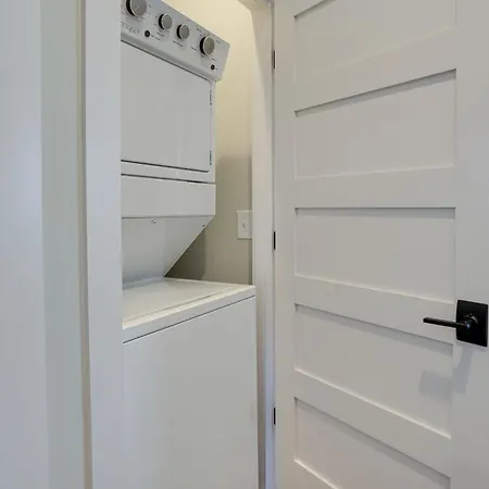 Holiday home Modest Melrose - 5 Mins To Broadway - Rooftop Deck *