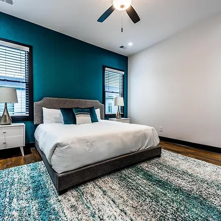 2 Designer Gulch Homes - Rooftop Hot Tub - Sleeps 24 * Nashville