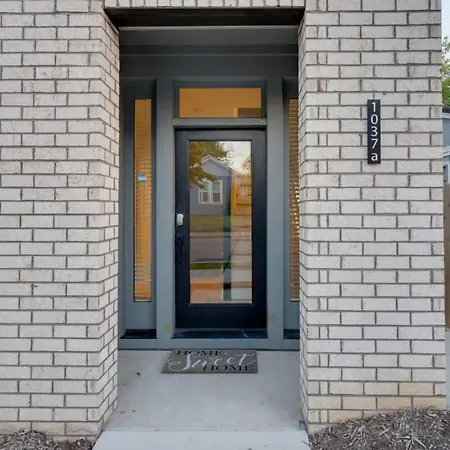 Luxury Townhouse With Rooftop Deck Less Than 10 Mins To Downtown Nashville