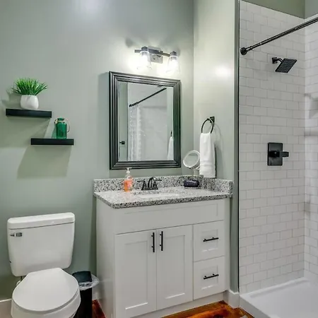 Apartment New W 2 Queen Beds 7 Mins To Broadway Nashville