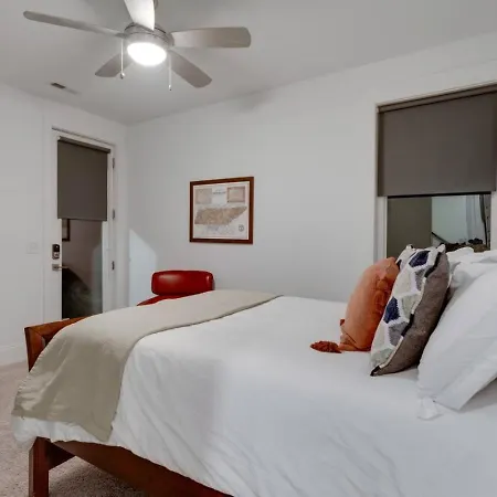 Elegant Townhouse Near Broadway Nashville