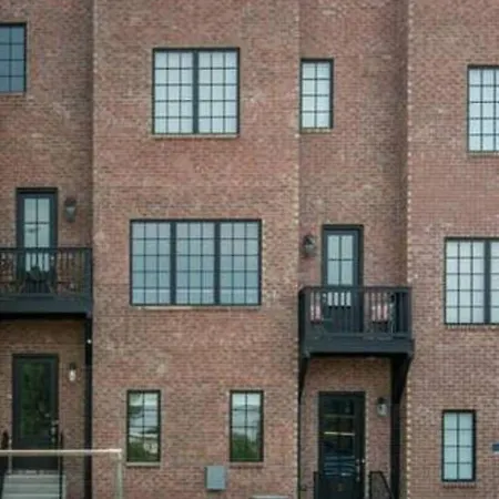 Two Beautiful Homes - Walkable To Geodis * Nashville