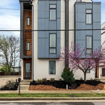 1035 Fairwin Ave * Nashville