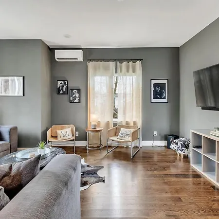 Apartment 1035 Fairwin Ave