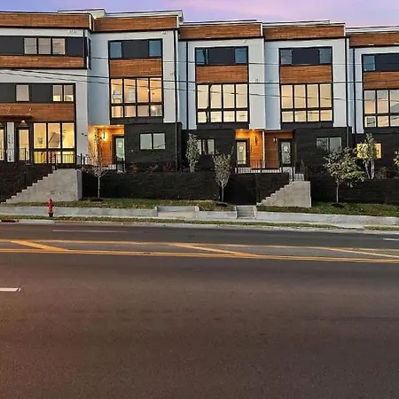 The Morgan Wallen Rooftop Luxury 4bd