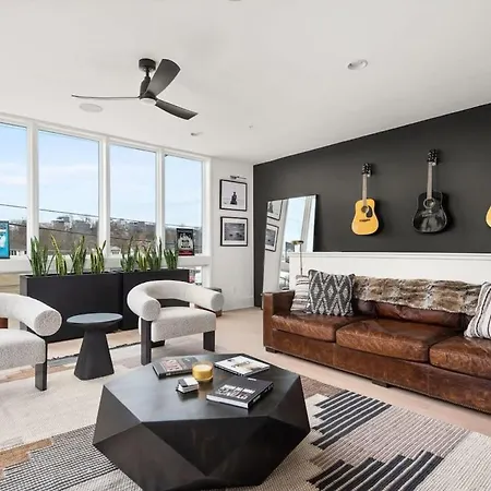 The Morgan Wallen Rooftop Luxury 4bd