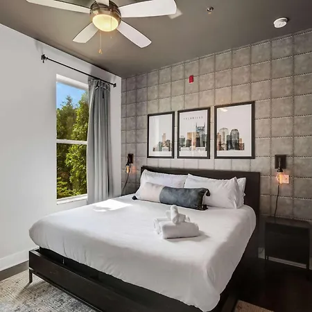 Chic West End Loft Right Next Door To Vanderbilt Holiday home Nashville
