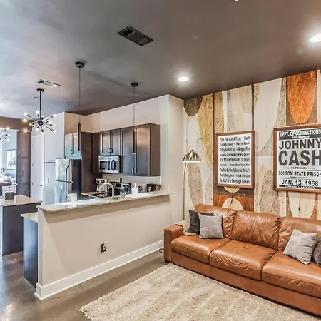 Chic West End Loft Right Next Door To Vanderbilt
