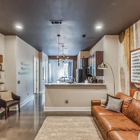 Chic West End Loft Right Next Door To Vanderbilt * Nashville