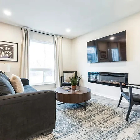2 Bdr Riverfront Living In Downtown Holiday home Nashville