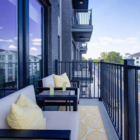 West End Getaway For 5 With Pool Holiday home *