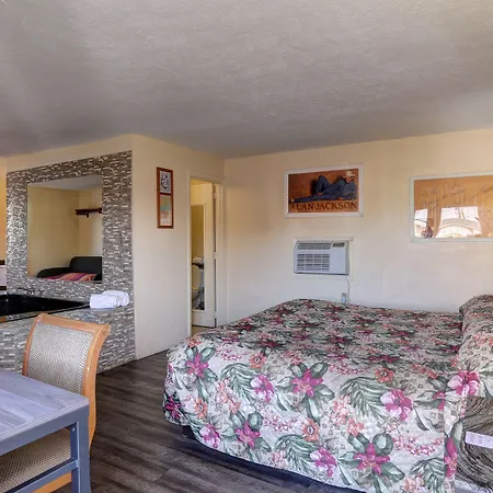 Hotel Drake 2*