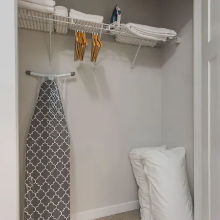 Cozysuites Music Row *