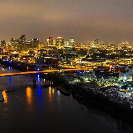 Cumberland River Views Walk To Broadway Downtown Stadium Rockin Riverfront Nashville