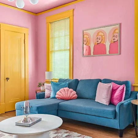 Dolly's Music Row Hideaway - Walkable Location Apartment Nashville