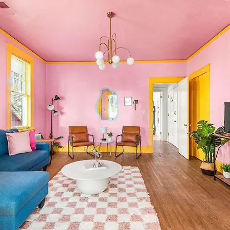 Apartment Dolly's Music Row Hideaway - Walkable Location *